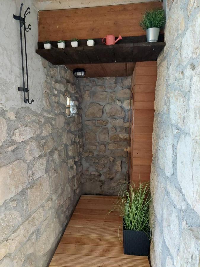 Апартаменти Apartman Hana Dreznik Grad Екстер'єр фото
